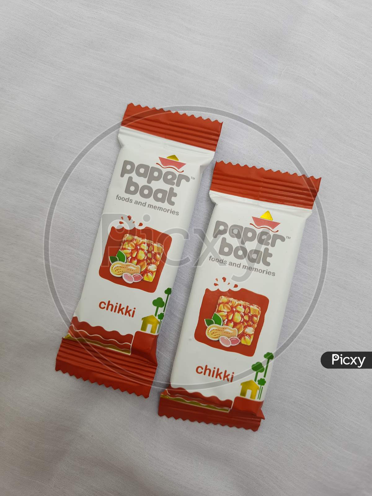 Paper Boat Chikki , Peanut Bar, No Added Preservatives and Colours | Gajak | Sweets | Made with Jaggery | Gazak - 16g